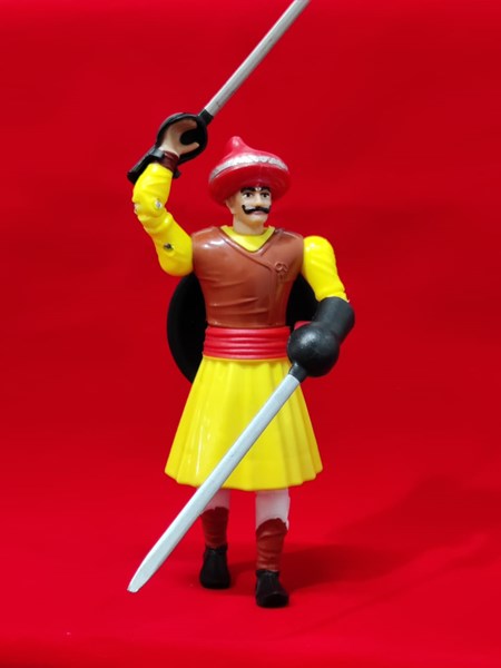 Picture of Mavala Toy: Peshwa Pagadi with 2 Swords | Authentic Maratha Warrior-inspired Collectible.